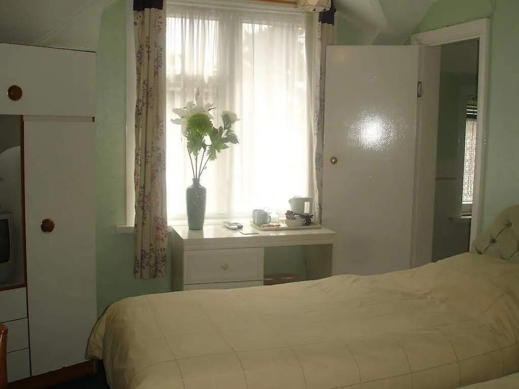 Lea Hurst B & B 본머스 B&B