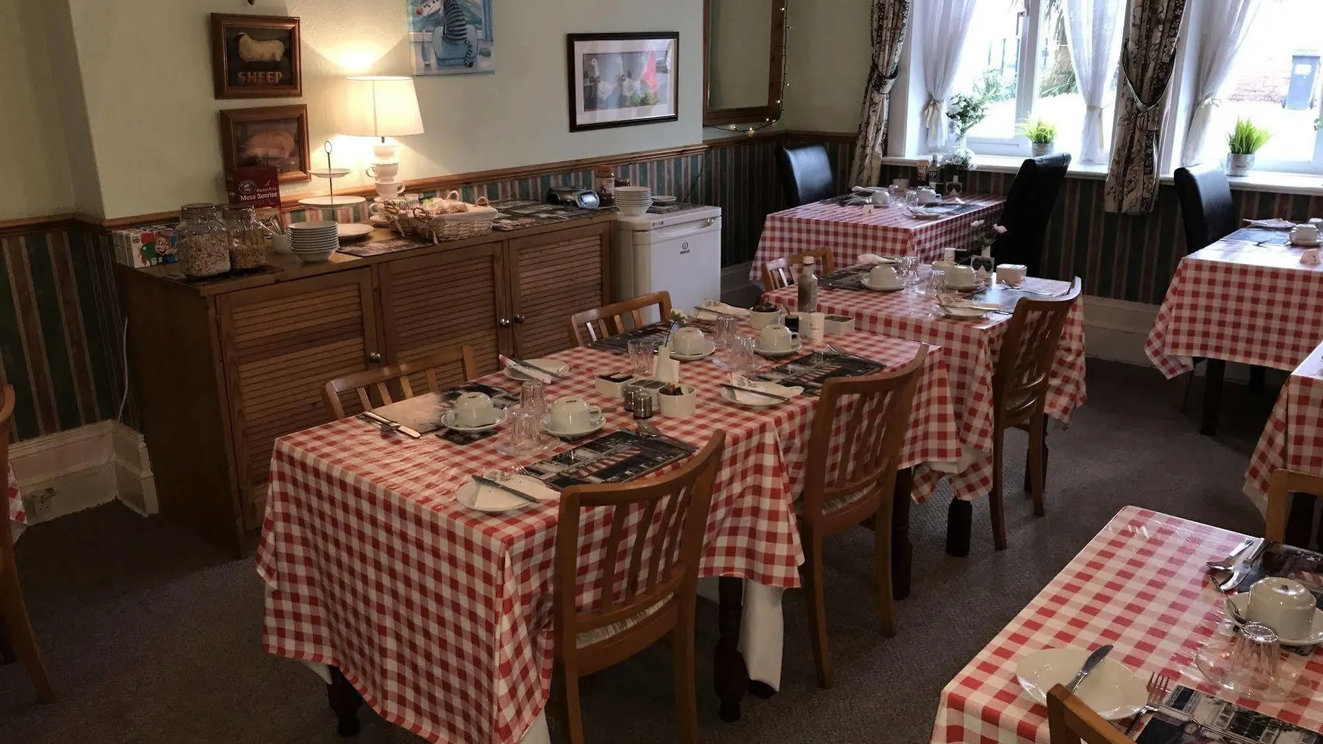 Lea Hurst B & B 본머스 3*,